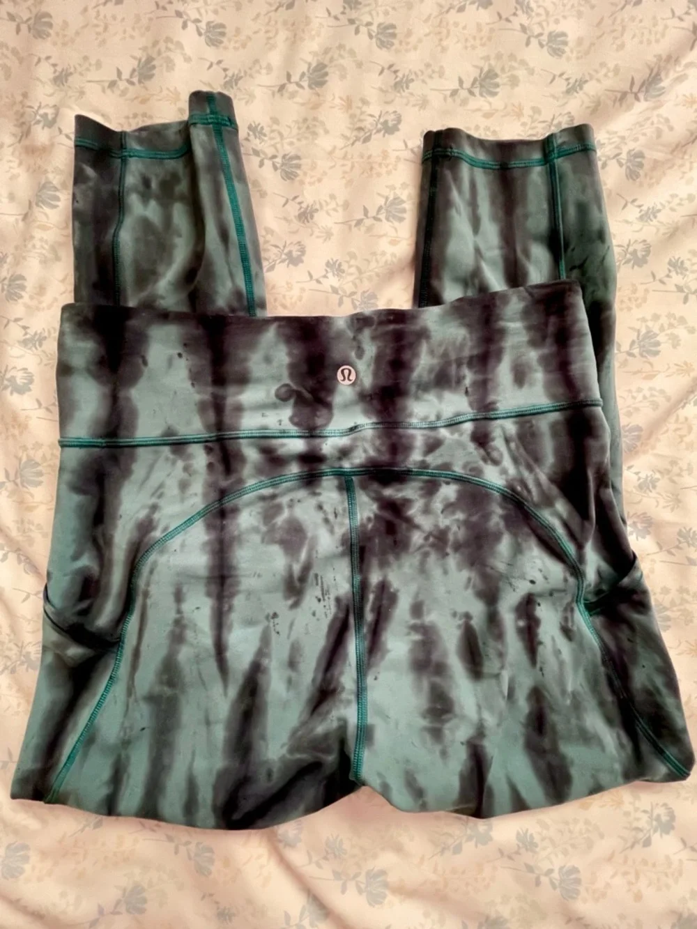 lululemon athletica Girls' Printed Leggings in Teal & Purple Mix